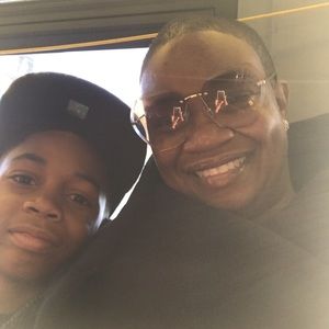 Meet your Posher, Crystal